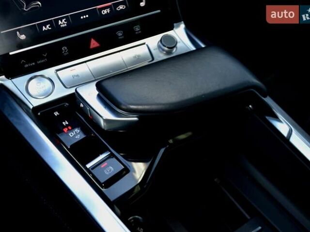 Серый Ауди E-Tron, объемом двигателя 0 л и пробегом 125 тыс. км за 23800 $, фото 157 на Automoto.ua