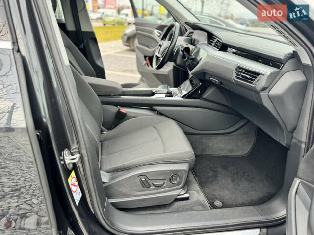 Серый Ауди E-Tron, объемом двигателя 0 л и пробегом 150 тыс. км за 25500 $, фото 23 на Automoto.ua