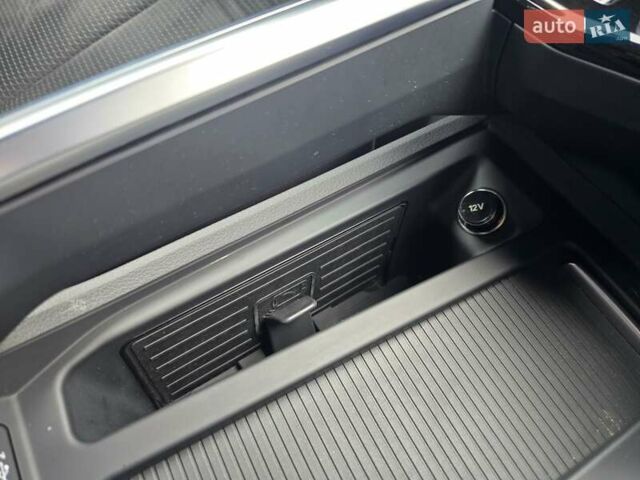 Серый Ауди E-Tron, объемом двигателя 0 л и пробегом 71 тыс. км за 33999 $, фото 70 на Automoto.ua