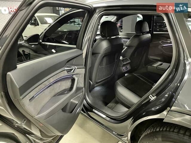 Серый Ауди E-Tron, объемом двигателя 0 л и пробегом 120 тыс. км за 28700 $, фото 38 на Automoto.ua