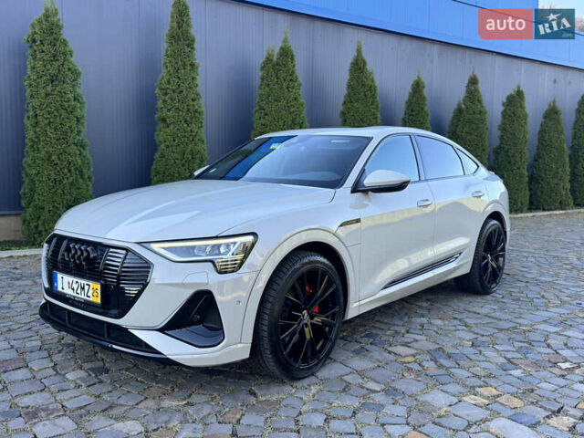Сірий Ауді E-Tron, об'ємом двигуна 0 л та пробігом 105 тис. км за 34000 $, фото 1 на Automoto.ua
