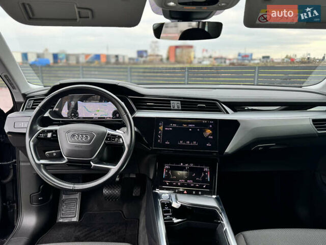 Серый Ауди E-Tron, объемом двигателя 0 л и пробегом 150 тыс. км за 25500 $, фото 10 на Automoto.ua