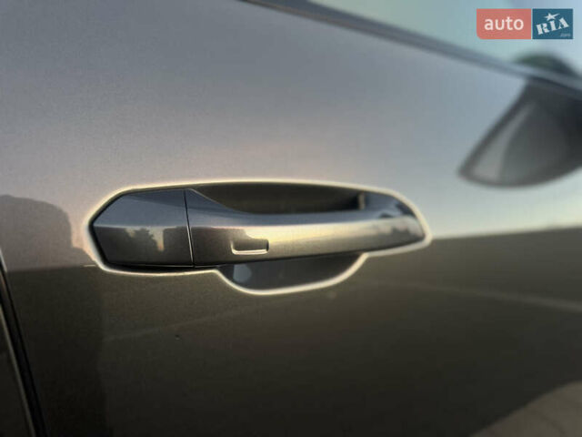 Сірий Ауді E-Tron, об'ємом двигуна 0 л та пробігом 140 тис. км за 37000 $, фото 64 на Automoto.ua