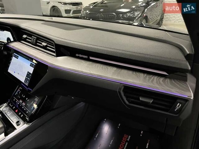 Серый Ауди E-Tron, объемом двигателя 0 л и пробегом 120 тыс. км за 28700 $, фото 48 на Automoto.ua