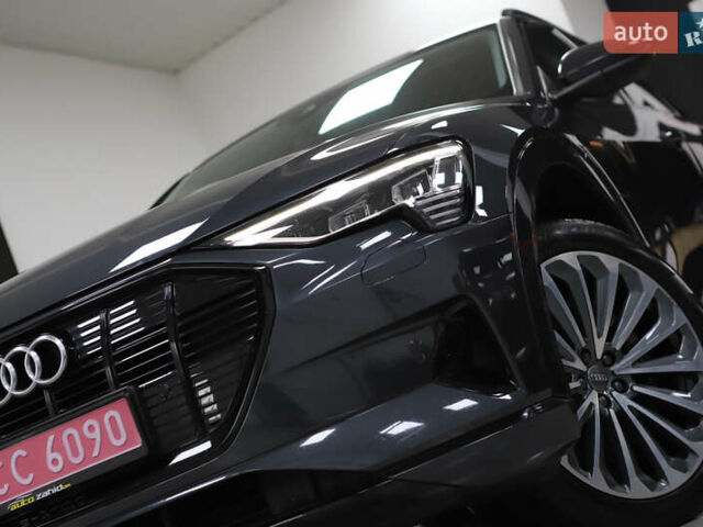Сірий Ауді E-Tron, об'ємом двигуна 0 л та пробігом 140 тис. км за 23800 $, фото 13 на Automoto.ua