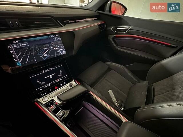 Ауди E-Tron 2020 в Киеве на Automoto.ua Серый Ауди E-Tron, объемом двигателя 0 л и пробегом 140 тыс. км за 29500 $, фото 4 на Automoto.ua