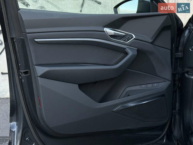 Ауді E-Tron 2020 у Львові на Automoto.ua Сірий Ауді E-Tron, об'ємом двигуна 0 л та пробігом 81 тис. км за 34920 $, фото 24 на Automoto.ua