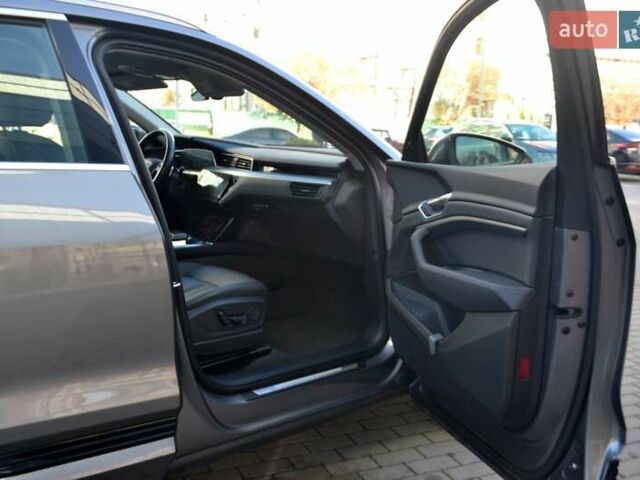 Серый Ауди E-Tron, объемом двигателя 0 л и пробегом 125 тыс. км за 23800 $, фото 164 на Automoto.ua