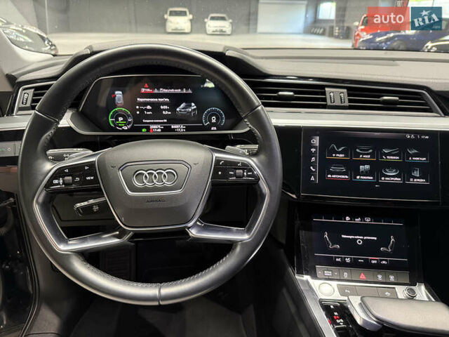 Серый Ауди E-Tron, объемом двигателя 0 л и пробегом 207 тыс. км за 20000 $, фото 64 на Automoto.ua