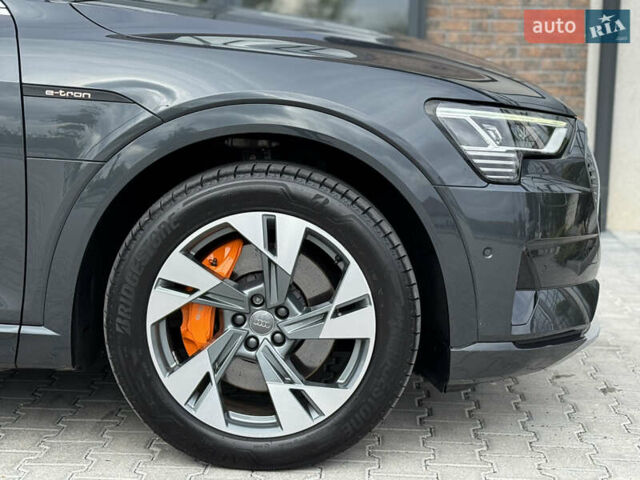 Ауди E-Tron 2020 в Тернополе на Automoto.ua Серый Ауди E-Tron, объемом двигателя 0 л и пробегом 126 тыс. км за 23900 $, фото 22 на Automoto.ua