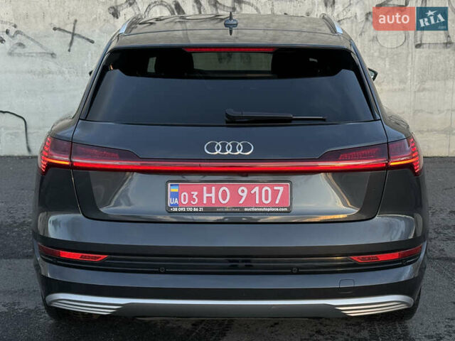 Ауді E-Tron 2020 у Львові на Automoto.ua Сірий Ауді E-Tron, об'ємом двигуна 0 л та пробігом 81 тис. км за 34920 $, фото 20 на Automoto.ua