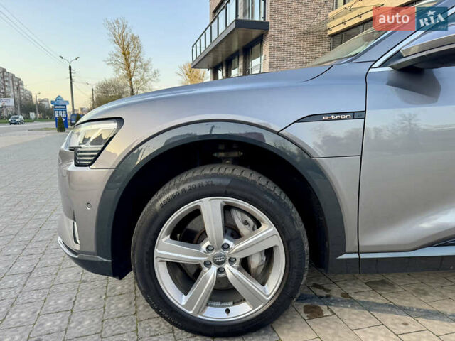 Сірий Ауді E-Tron, об'ємом двигуна 0 л та пробігом 143 тис. км за 27900 $, фото 22 на Automoto.ua