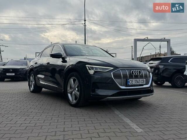 Серый Ауди E-Tron, объемом двигателя 0 л и пробегом 74 тыс. км за 30500 $, фото 1 на Automoto.ua