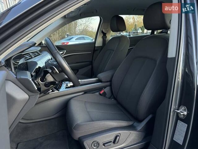 Серый Ауди E-Tron, объемом двигателя 0 л и пробегом 97 тыс. км за 21900 $, фото 40 на Automoto.ua