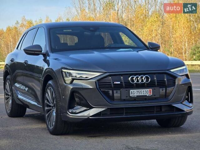 Сірий Ауді E-Tron, об'ємом двигуна 0 л та пробігом 67 тис. км за 37999 $, фото 13 на Automoto.ua
