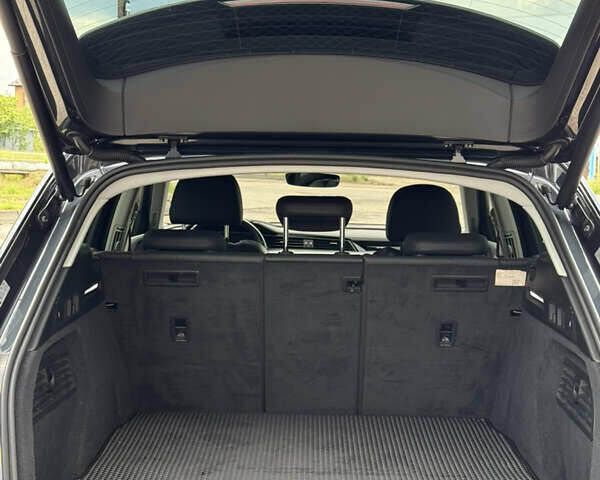 Сірий Ауді E-Tron, об'ємом двигуна 0 л та пробігом 50 тис. км за 33900 $, фото 7 на Automoto.ua