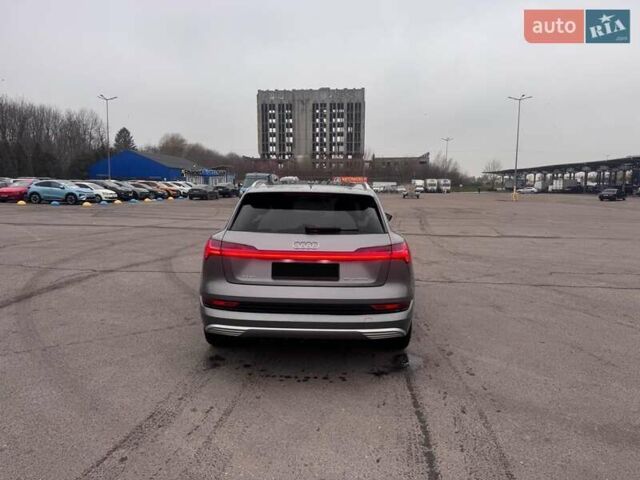 Сірий Ауді E-Tron, об'ємом двигуна 0 л та пробігом 78 тис. км за 30500 $, фото 13 на Automoto.ua