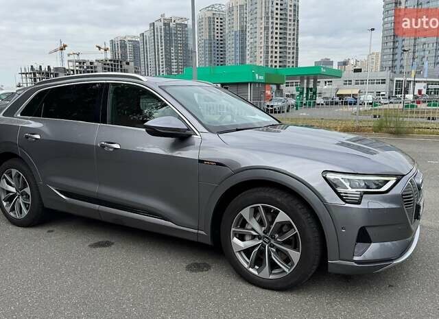 Серый Ауди E-Tron, объемом двигателя 0 л и пробегом 58 тыс. км за 37000 $, фото 8 на Automoto.ua