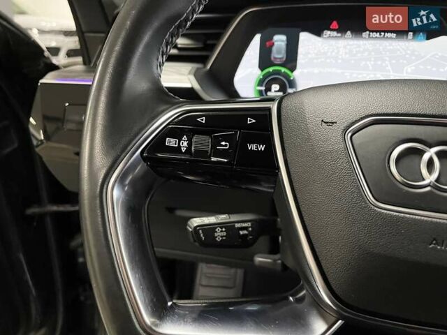 Серый Ауди E-Tron, объемом двигателя 0 л и пробегом 120 тыс. км за 28700 $, фото 52 на Automoto.ua