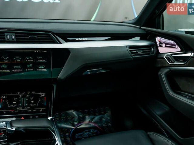 Сірий Ауді E-Tron, об'ємом двигуна 0 л та пробігом 82 тис. км за 39888 $, фото 84 на Automoto.ua