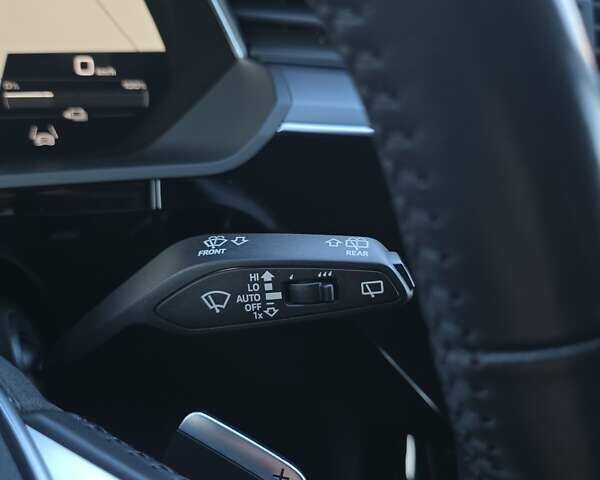 Серый Ауди E-Tron, объемом двигателя 0 л и пробегом 99 тыс. км за 31990 $, фото 69 на Automoto.ua