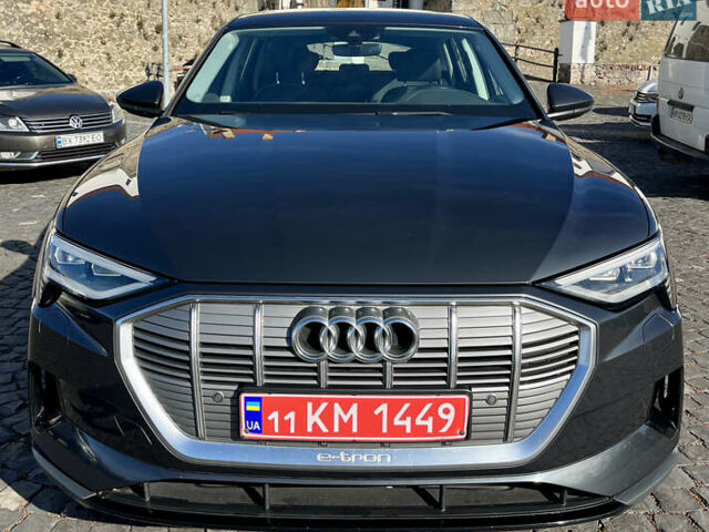 Серый Ауди E-Tron, объемом двигателя 0 л и пробегом 175 тыс. км за 22700 $, фото 2 на Automoto.ua