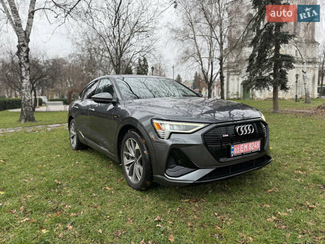Сірий Ауді E-Tron, об'ємом двигуна 0 л та пробігом 53 тис. км за 34000 $, фото 1 на Automoto.ua