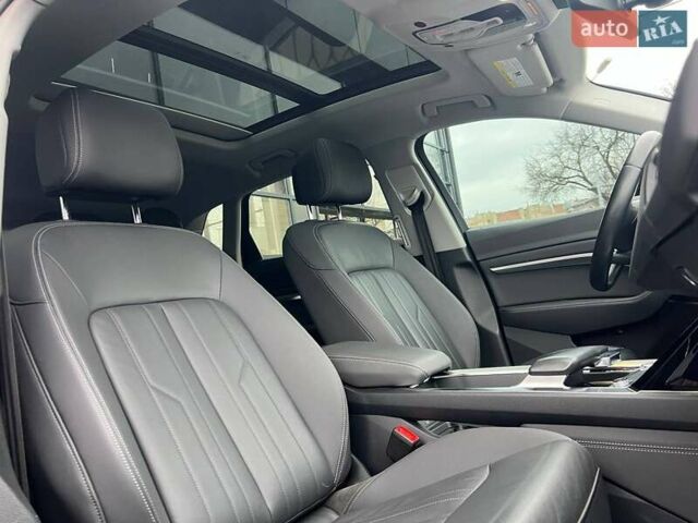 Сірий Ауді E-Tron, об'ємом двигуна 0 л та пробігом 96 тис. км за 29000 $, фото 23 на Automoto.ua