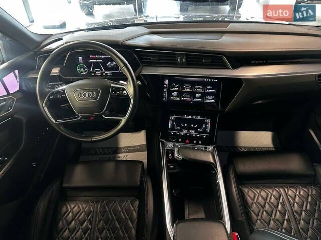 Серый Ауди E-Tron, объемом двигателя 0 л и пробегом 53 тыс. км за 37900 $, фото 44 на Automoto.ua