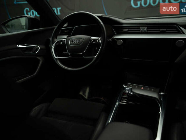 Сірий Ауді E-Tron, об'ємом двигуна 0 л та пробігом 154 тис. км за 25900 $, фото 73 на Automoto.ua