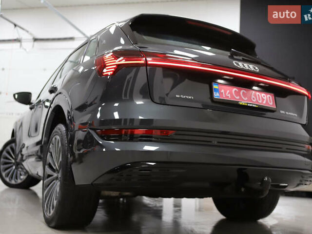 Сірий Ауді E-Tron, об'ємом двигуна 0 л та пробігом 140 тис. км за 23800 $, фото 43 на Automoto.ua