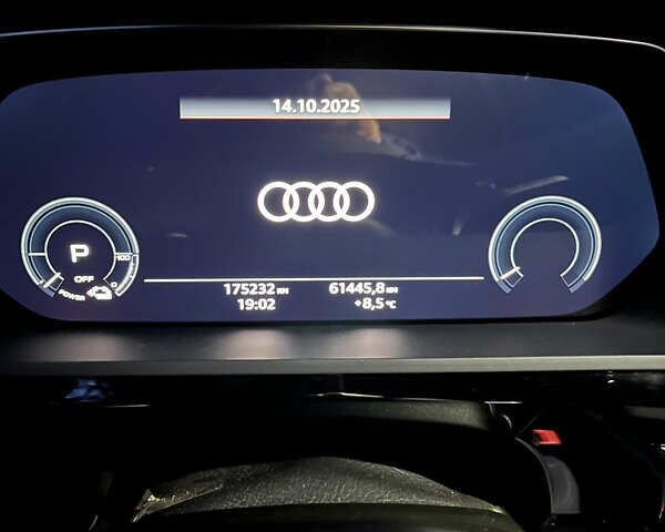 Серый Ауди E-Tron, объемом двигателя 0 л и пробегом 175 тыс. км за 22700 $, фото 41 на Automoto.ua