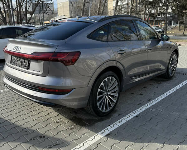 Серый Ауди E-Tron, объемом двигателя 0 л и пробегом 145 тыс. км за 37500 $, фото 12 на Automoto.ua