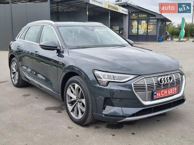 Серый Ауди E-Tron, объемом двигателя 0 л и пробегом 120 тыс. км за 29900 $, фото 2 на Automoto.ua
