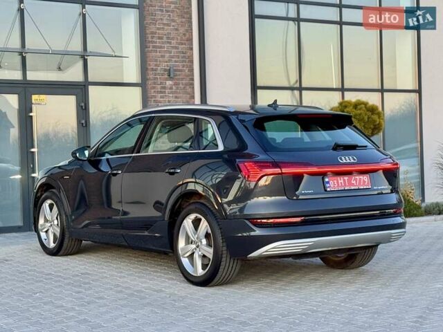 Серый Ауди E-Tron, объемом двигателя 0 л и пробегом 97 тыс. км за 21900 $, фото 15 на Automoto.ua