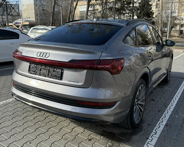 Серый Ауди E-Tron, объемом двигателя 0 л и пробегом 145 тыс. км за 37500 $, фото 14 на Automoto.ua