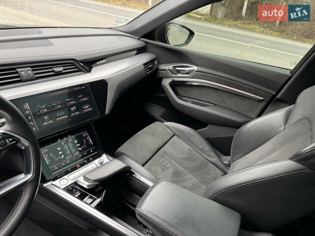 Сірий Ауді E-Tron, об'ємом двигуна 0 л та пробігом 140 тис. км за 33800 $, фото 30 на Automoto.ua