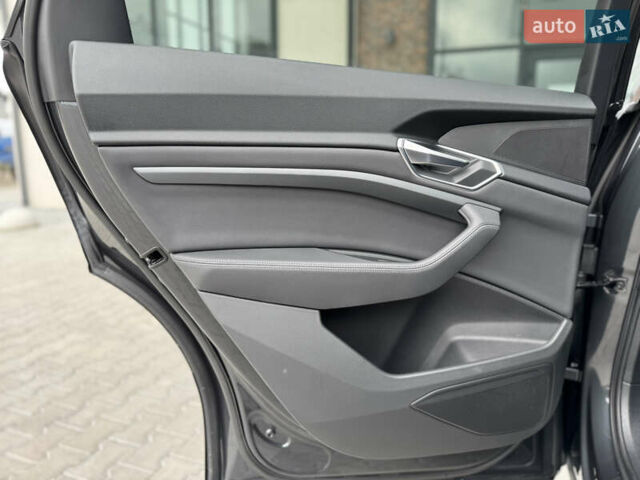 Ауди E-Tron 2020 в Тернополе на Automoto.ua Серый Ауди E-Tron, объемом двигателя 0 л и пробегом 126 тыс. км за 23900 $, фото 57 на Automoto.ua