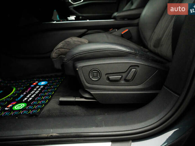 Сірий Ауді E-Tron, об'ємом двигуна 0 л та пробігом 154 тис. км за 25900 $, фото 41 на Automoto.ua