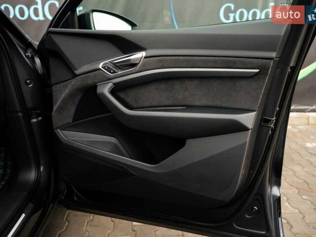 Сірий Ауді E-Tron, об'ємом двигуна 0 л та пробігом 154 тис. км за 25900 $, фото 63 на Automoto.ua