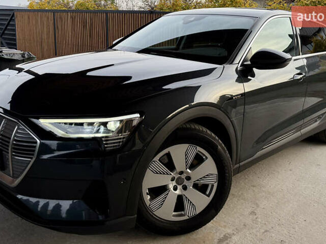 Серый Ауди E-Tron, объемом двигателя 0 л и пробегом 175 тыс. км за 22000 $, фото 1 на Automoto.ua
