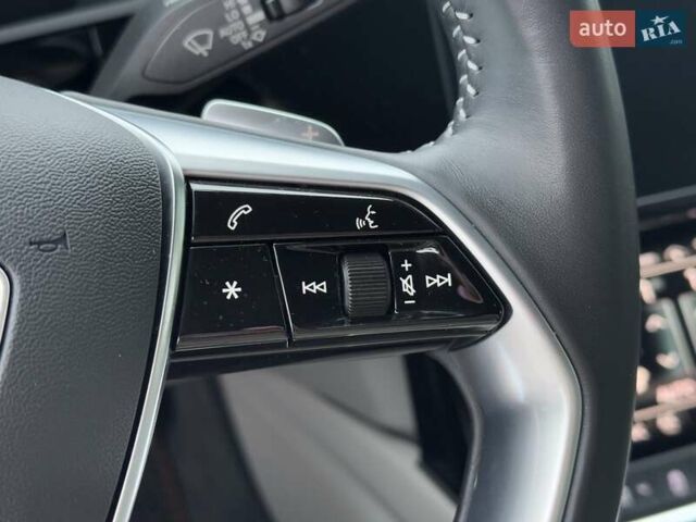 Серый Ауди E-Tron, объемом двигателя 0 л и пробегом 71 тыс. км за 35700 $, фото 27 на Automoto.ua