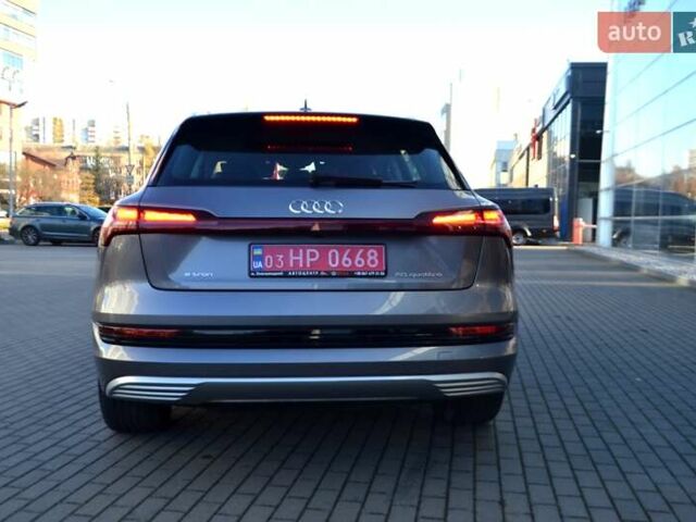 Серый Ауди E-Tron, объемом двигателя 0 л и пробегом 125 тыс. км за 23800 $, фото 192 на Automoto.ua