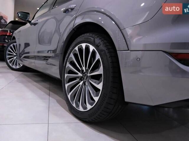 Серый Ауди E-Tron, объемом двигателя 0 л и пробегом 144 тыс. км за 29700 $, фото 7 на Automoto.ua