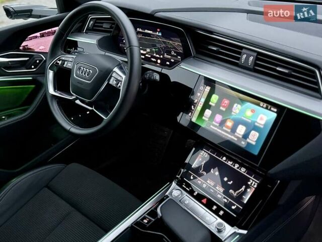 Серый Ауди E-Tron, объемом двигателя 0 л и пробегом 29 тыс. км за 38300 $, фото 17 на Automoto.ua