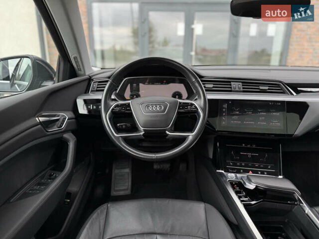 Ауди E-Tron 2020 в Тернополе на Automoto.ua Серый Ауди E-Tron, объемом двигателя 0 л и пробегом 126 тыс. км за 23900 $, фото 6 на Automoto.ua