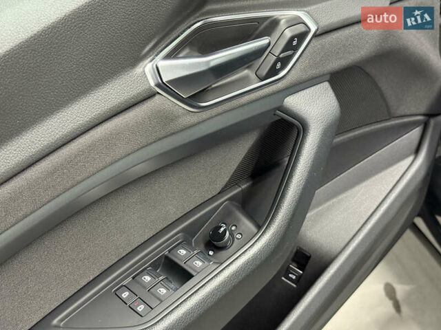 Серый Ауди E-Tron, объемом двигателя 0 л и пробегом 207 тыс. км за 20000 $, фото 58 на Automoto.ua