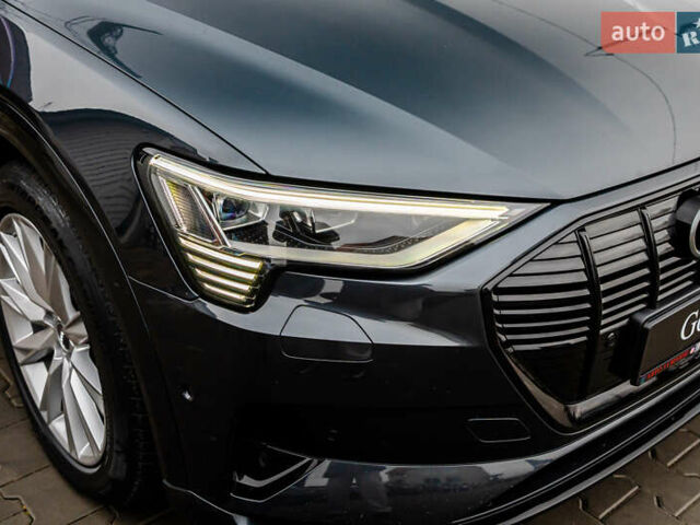 Сірий Ауді E-Tron, об'ємом двигуна 0 л та пробігом 154 тис. км за 25900 $, фото 9 на Automoto.ua