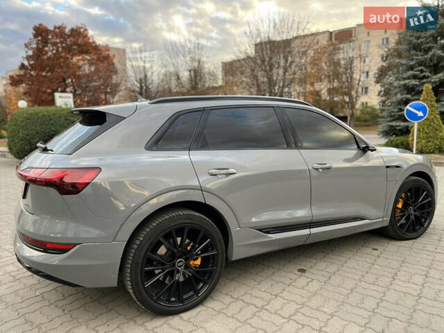 Ауди E-Tron 2020 в Луцке на Automoto.ua Серый Ауди E-Tron, объемом двигателя 0 л и пробегом 104 тыс. км за 33000 $, фото 14 на Automoto.ua