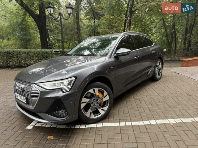 Ауди E-Tron 2020 в Киеве на Automoto.ua Серый Ауди E-Tron, объемом двигателя 0 л и пробегом 71 тыс. км за 35300 $, фото 1 на Automoto.ua
